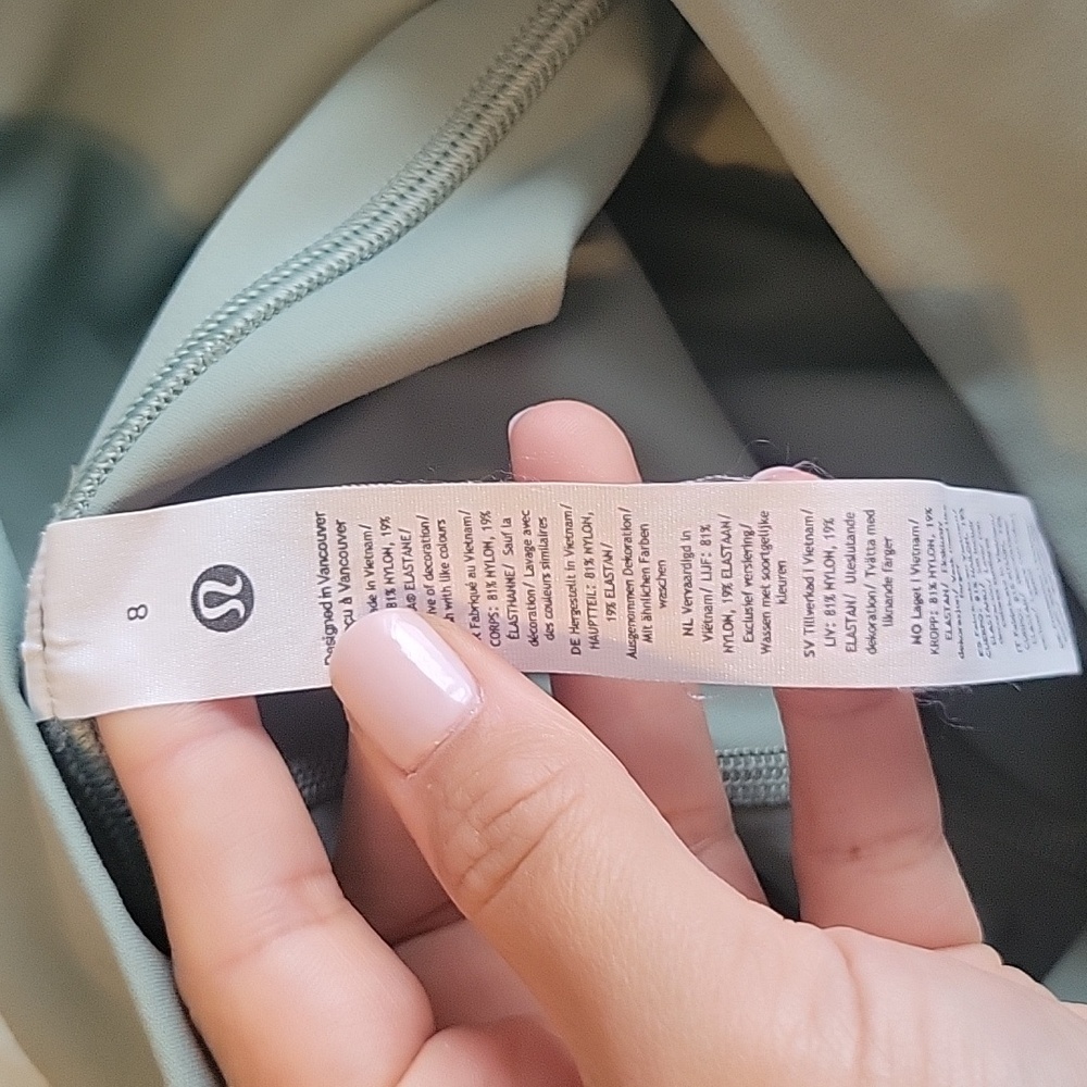 Lululemon Align Shorts 6 Inch 8 - Picture 5 of 5